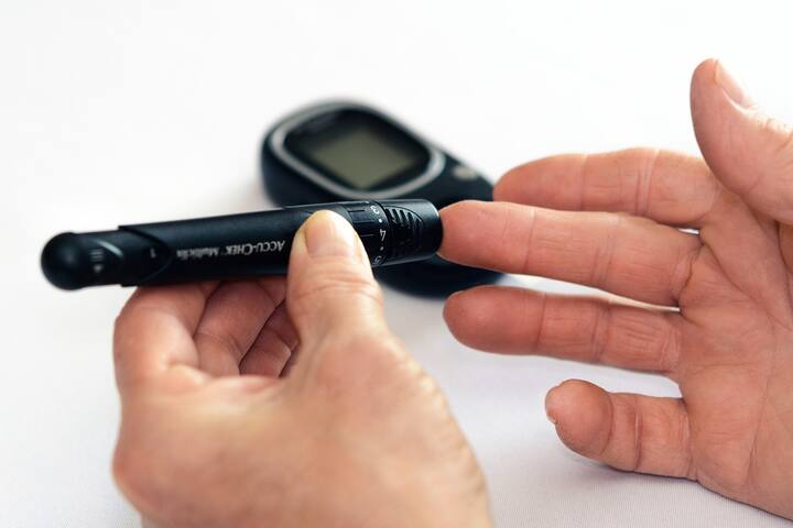 সিভিয়ার hypoglycemia র ক্ষেত্রে  রোগী অজ্ঞান হয়ে যেতে পারে মৃত্যু পর্যন্ত হতে পারে।