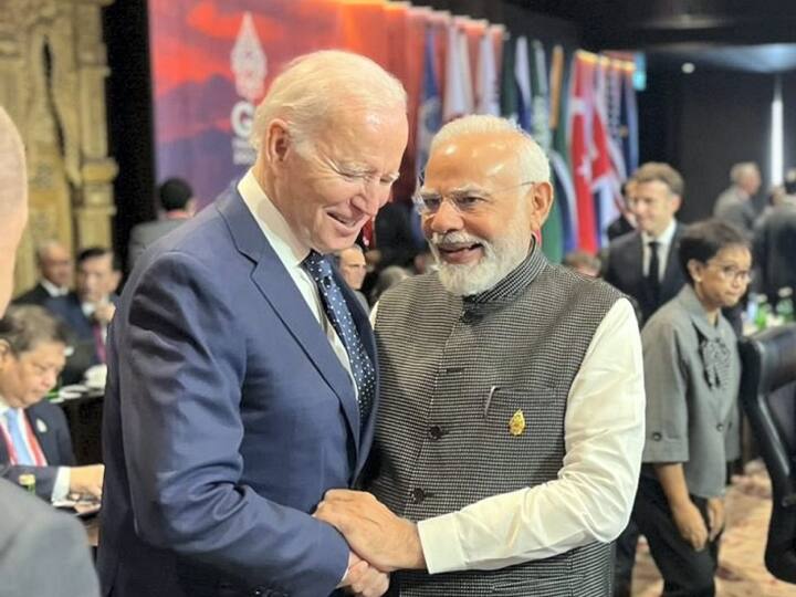 मोदी ने ब्रिटेन के प्रधानमंत्री सुनक से भी मुलाकात की. पिछले महीने सुनक के सत्ता संभालने के बाद से दोनों के बीच यह पहली आमने-सामने हुई बातचीत थी. पीएमओ ने एक अन्य ट्वीट में कहा कि बाली में जी20 शिखर सम्मेलन के पहले दिन प्रधानमंत्री नरेंद्र मोदी और ऋषि सुनक ने चर्चा की.