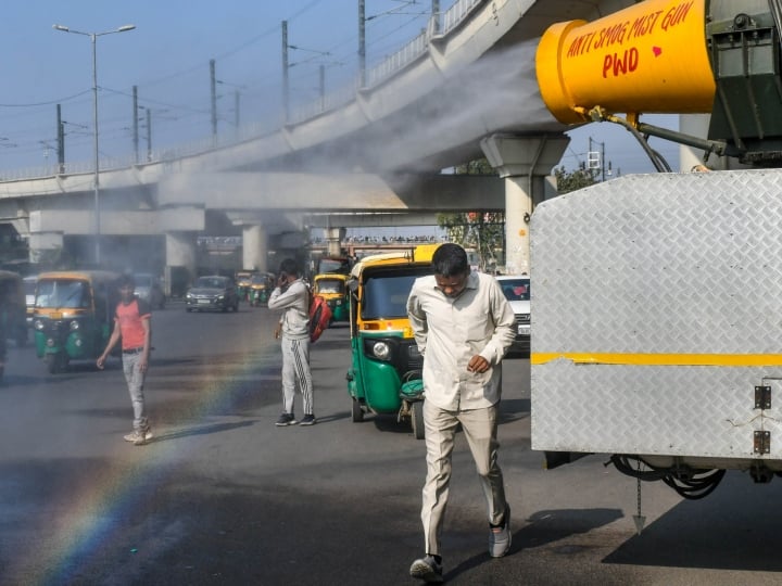 Delhi NCR Air quality improvement reduces air pollution know Noida Gurugram AQI weather temperature ANN Air Pollution in Delhi-NCR: दिल्ली-एनसीआर में एयर क्वालिटी में सुधार के बाद जानिए-आज कितना है AQI, कैसा रहेगा मौसम?