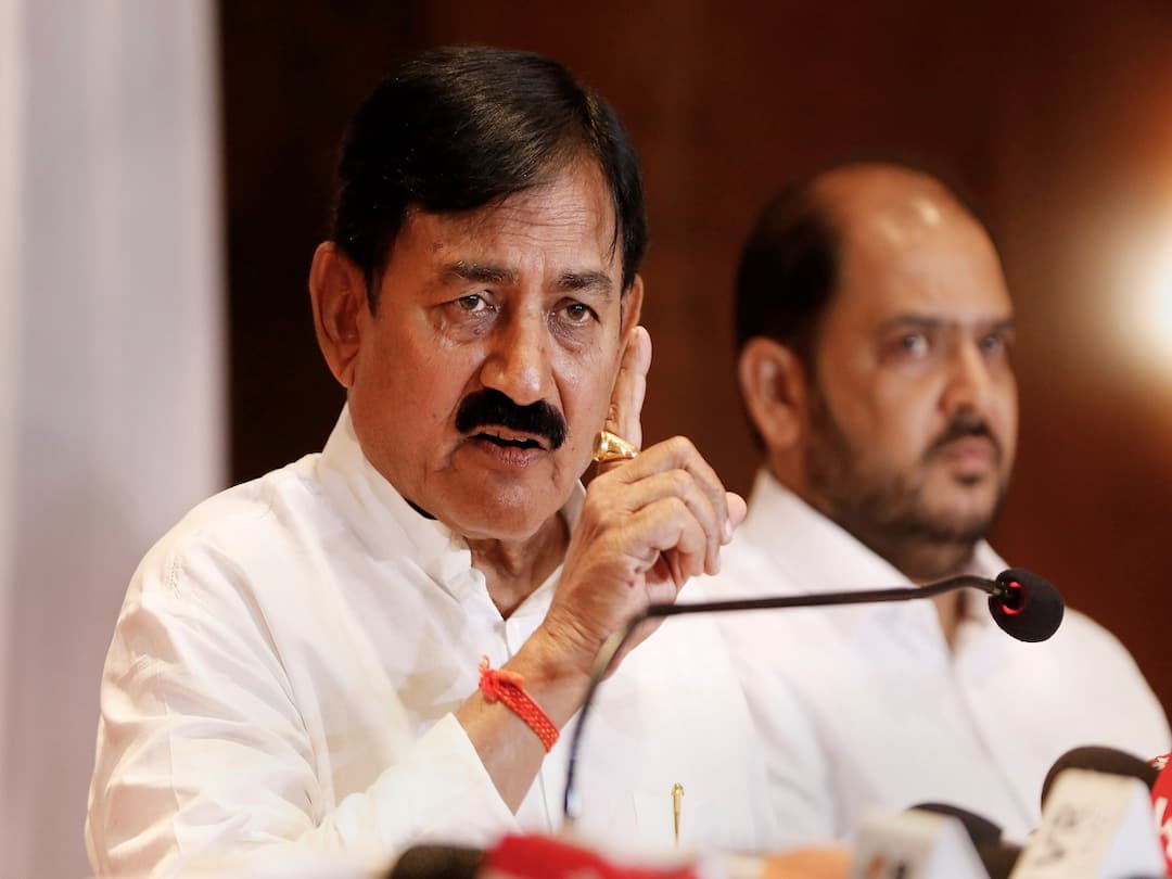 Congress Workers Create Ruckus At Gujarat Party HQ Over Ticket To Jamalpur MLA Congress Workers Create Ruckus At Gujarat Party HQ Over Ticket To Jamalpur MLA Congress Workers Create Ruckus At Gujarat Party HQ Over Ticket To Jamalpur MLA