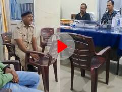 'साहब' के सामने जब इमोशनल हुआ सिपाही, कुर्सी को बनाया ढोलक, लूट ली महफिल, VIDEO वायरल