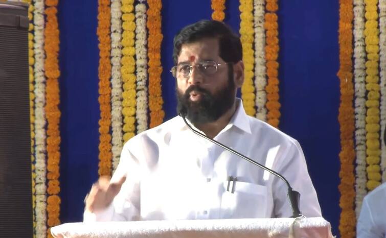 maharashtra news nashik news Chief Minister Eknath Shinde in Nashik on the occasion of Birsa Munda Jayanti CM Eknath Shinde : आदिवासी बांधवांचा निसर्गाला समजून घेण्याचा गुण महत्वाचा : मुख्यमंत्री एकनाथ शिंदे 