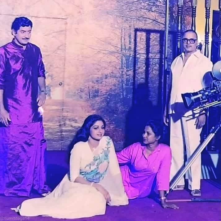 సినిమా షూటింగ్ లో కృష్ణ, శ్రీదేవి.