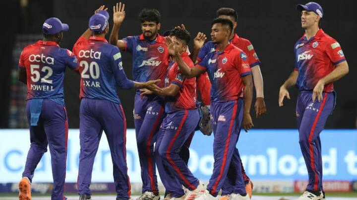 দিল্লি ক্যাপিটালস দলে তেমন কোনও রদবদল নেই। উল্লেখযোগ্য বদল বলতে ট্রেডে শার্দুল ঠাকুরের বদলে আমন খান দলে যোগ দিয়েছেন। রাজধানীর ফ্রাঞ্চাইজির কাছে মোট ১৯.৪৫ কোটি টাকা রয়েছে।