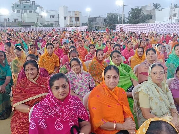 Women's mahasamelan of Gohilwad Rajput Samaj was held in Bhavnagar Gujarat Election: જીતુ વાઘાણીના ગઢમાં હજારો ક્ષત્રિય મહિલાઓનો હુંકાર, કોંગ્રેસને આપ્યું ખુલ્લું સમર્થન