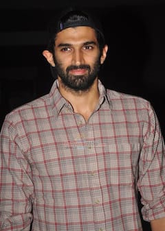 Happy Birthday Aditya Roy Kapur : क्रिकेटर होण्याची होती इच्छा, पण गाजवतोय बॉलिवूडचे मैदान; 'आशिकी 2'ने आदित्य रॉय कपूरला दिली ओळख