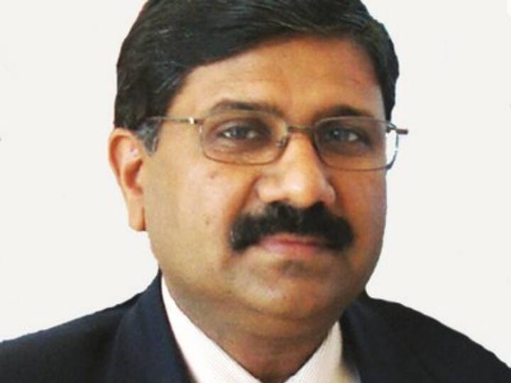 Former IAS Rakesh Kumar Honored With International Award, Received
