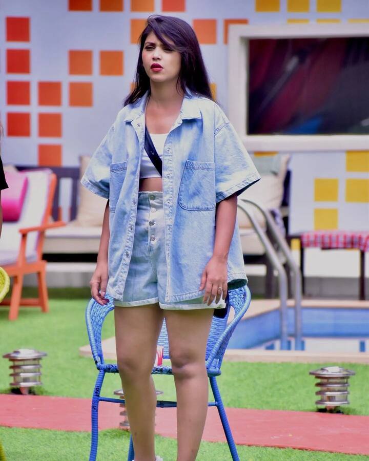కన్నడంతో పాటూ తెలుగు, తమిళంవైపు కూడా ఫేస్ టర్నింగ్ ఇచ్చుకున్న అమూల్య.. బుల్లితెర బాహుబలి కార్తీకదీపం సీరియల్ తో తెలుగులో ఎంట్రీ ఇచ్చింది.
