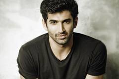 Happy Birthday Aditya Roy Kapur : क्रिकेटर होण्याची होती इच्छा, पण गाजवतोय बॉलिवूडचे मैदान; 'आशिकी 2'ने आदित्य रॉय कपूरला दिली ओळख