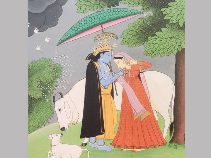 Prime Minister Narendra Modi gifted artworks and traditional items representing the rich heritage of Gujarat and Himachal Pradesh to world leaders during the G20 summit in Bali. PM Modi presented US President Joe Biden with Kangra miniature painting, which portray 'Shringar Rasa' or a depiction of love on a natural backdrop. (Source: Twitter/@ANI)