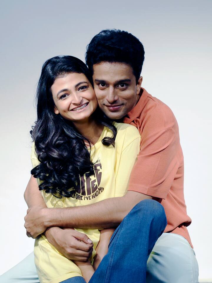 নতুন ওয়েব সিরিজের নাম 'ইতি মেমোরিজ' (Iti Memories)। সিরিজের মুখ্যভূমিকায় অভিনয় করছেন 'প্রেম টেম'-এর পাবলো অর্থাৎ সৌম্য মুখোপাধ্যায় (Soumya Mukherjee)। তার বিপরীতে দেখা যাবে তনিকা বসুকে (Tanika Basu)