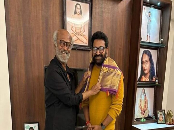 Rajinikanth Gifts Rishab Shetty: ரஜினி கொடுத்த தங்க செயின்.. நெகிழ்ந்து போன காந்தாரா பட டைரக்டர்!