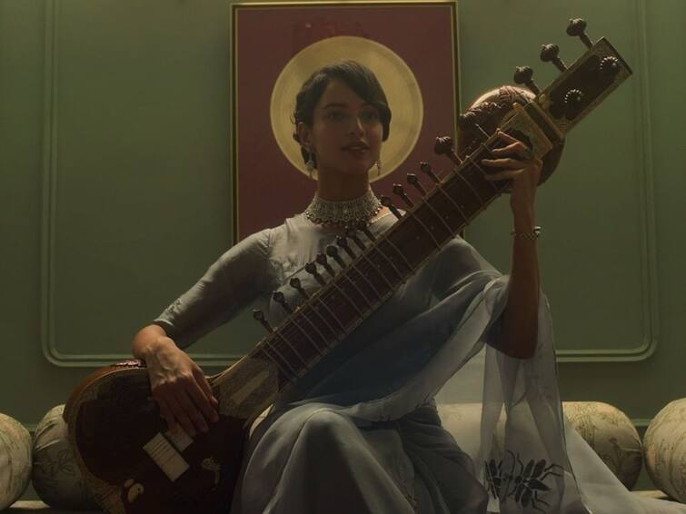 Qala Trailer Out: Tripti Dimri And Babil Khan In A War Of Melodies stars Swastika Mukherjee 'Qala' Trailer Out: সুরের ঝঙ্কারে ভাঙবে মন, সম্পর্ক? প্রকাশ্যে স্বস্তিকা-তৃপ্তি-বাবিলের 'কালা' ট্রেলার