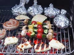 Food Storage: అల్యూమినియం ఫాయిల్స్‌లో ఆహారం నిల్వ చేస్తున్నారా? అది ఎంత డేంజర్ తెలుసా?