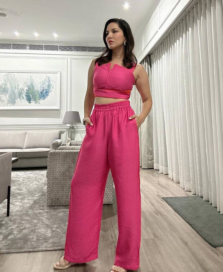 Sunny Leone PHOTO: સની લિયોની તેના કામ કરતાં તેના બોલ્ડ લુક માટે વધુ ચર્ચામાં રહે છે.