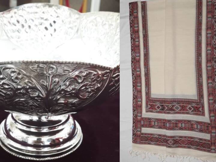 Prime Minister Narendra Modi gave a traditional silver bowl from Surat and Kinnauri shawl from Himachal Pradesh to Indonesian President Joko Widodo. Earlier in the day, Indonesia handed over the G20 presidency to India for the coming year. (Source: Twitter/@ANI)