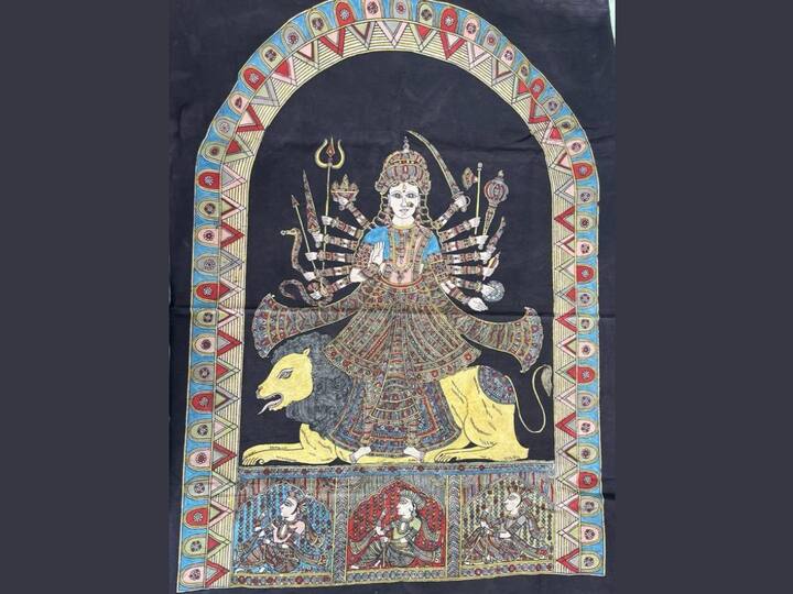 PM Modi gifted his UK counterpart Rishi Sunak with 'Mata Ni Pachedi', a handmade Gujarat textile meant to be an offering in temples housing the Mother Goddess. (Source: ANI)
