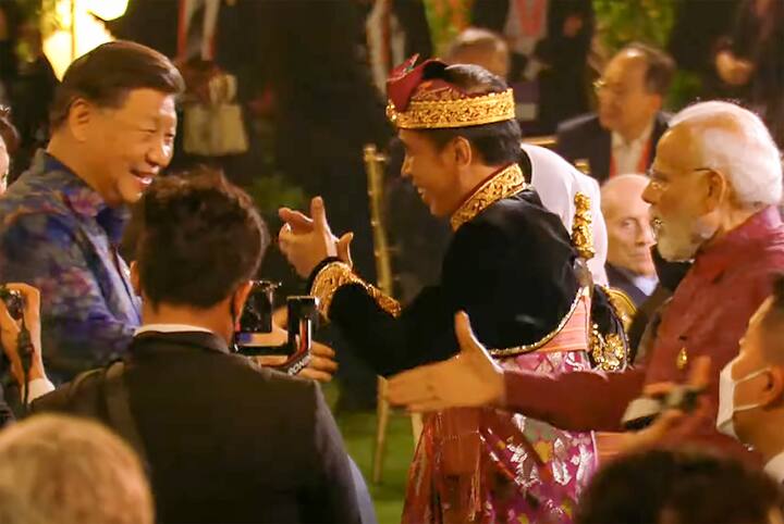 Narendra Modi and Xi Jinping Handshake: વડા પ્રધાન નરેન્દ્ર મોદી અને ચીનના રાષ્ટ્રપતિ શી જિનપિંગે મંગળવારે (15 નવેમ્બર) ઇન્ડોનેશિયાના બાલીમાં જી20 સમિટ ઇવેન્ટમાં હાથ મિલાવ્યા હતા.