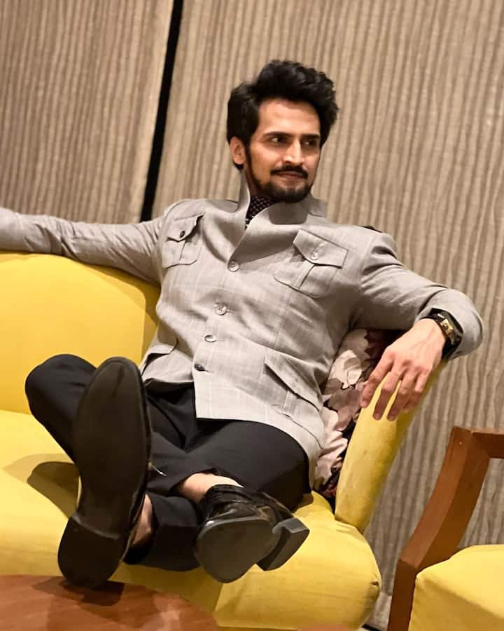 दोघी, कॉफी आणि बरंच काही, सतरंगी रे, मिस मॅच, टाइमपास, टाइमपास २ या चित्रपटांमधून भूषण प्रेक्षकांच्या भेटीस आला. (Bhushan Pradhan/instagram)