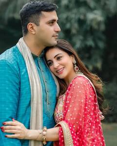 Pics: યૂનિફોર્મમાં જોઇને કમાન્ડરના પ્રેમમાં પડી ગઇ હતી 'પ્રીતા'.... એકદમ રોમાન્ટિક છે Shraddha Aryaની લવસ્ટૉરી