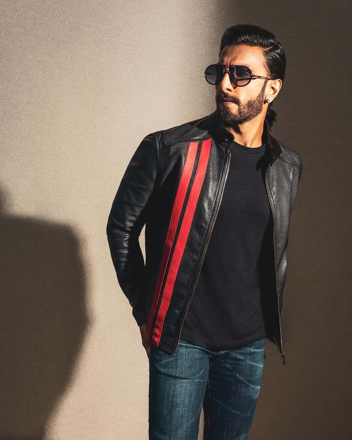 उन्होंने अपनी कॉपी राइटिंग महत्वाकांक्षाओं को अलग रखने और अभिनय में अपना करियर बनाने का फैसला किया था. उन्होंने खुलासा किया कि उनके पास कोई रोड मैप नहीं था और उनकी कोशिशें अंधेरे में टटोलने, अपने हाथों को फड़फड़ाने और समझ से बाहर को पकड़ने की कोशिश करने जैसी लगती थीं.