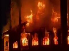 Kargil Jamia Masjid Fire: கார்கில் ஜாமியா மசூதியில் பயங்கர தீ விபத்து... தீயை அணைக்க கடும் முயற்சி...திக்..திக் நிமிடங்கள்!