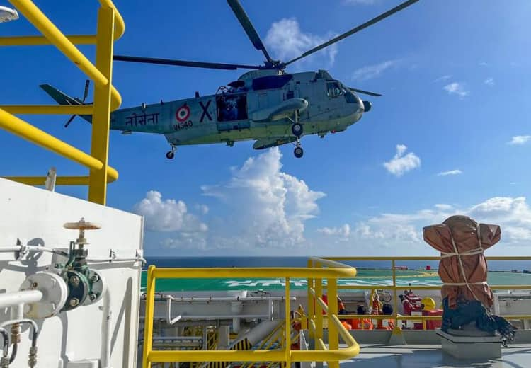 Offshore security exercise Prasthan Conducted by Western Naval Command Indian Navy shows prowess ANN Indian Navy: वेस्टर्न नेवल कमांड ने किया अपतटीय सुरक्षा अभ्यास 'प्रस्थान' का आयोजन , नेवी ने दिखाया दम