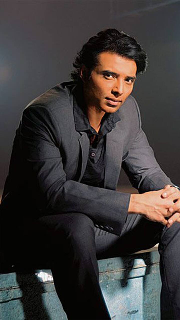 उदय चोपड़ा – एक्टर उदय चोपड़ा का नाम भी इस लिस्ट में शामिल है. ‘धूम’ जैसी सुपहिट फिल्म में नजर आने के बाद भी उदय एक्टिंग में कुछ खास कमाल नहीं दिखा पाए और आज वो फिल्मों से दूर हैं.