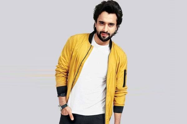 जैकी भगनानी - वासु भगनानी के बेटे जैकी भगनानी ने कुछ फिल्मों में काम किया लेकिन वो अपने आप को  इंडस्ट्री में सफल नहीं कर पाए. आज वो एक्टिंग से दूर प्रोड्यूसर के रूप में काम कर रहे हैं.