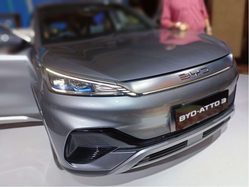 BYD Atto 3 : কেমন দেখতে  BYD Ato 3 EV,জেনে নিন  দাম ও বৈশিষ্ট্য