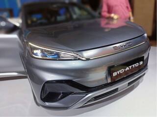 Electric Cars Sales: ৭টি গাড়ি বিক্রি হলে একটি থাকছে ইভি, বিশ্বজুড়ে দাপট দেখাচ্ছে চিনের বিওয়াইডি