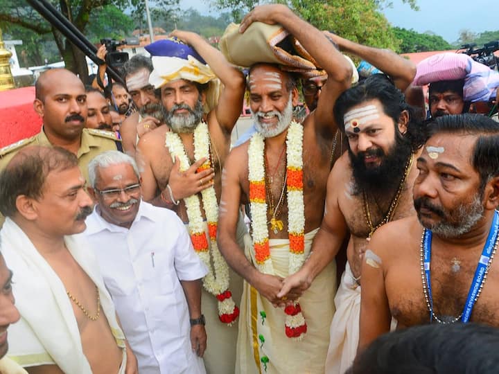 Devotees made a beeline to noted temples in Kanyakumari, Rameswaram, Tiruchirappalli, Coimbatore, Madurai, Salem, Kancheepuram and Courtallam to get initiated on the pilgrimage.