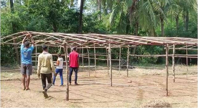 मालवणमधील चिंदर गाव उद्यापासून ३ दिवस सुट्टीवर जाणार आहे.