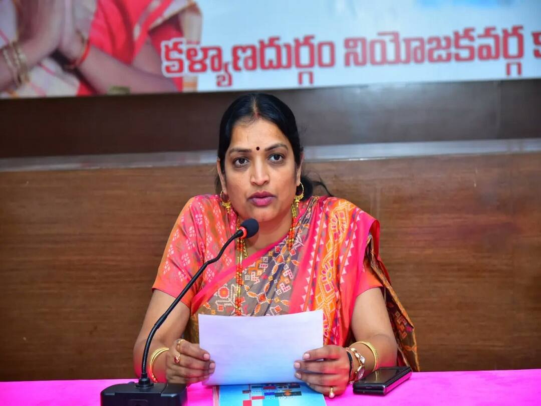 Court Issues Non Bailable Warrant For Minister Ushasri Charan AP Minister Ushasri Charan: మంత్రి ఉషశ్రీ చరణ్ పై నాన్ బెయిలబుల్ వారెంట్