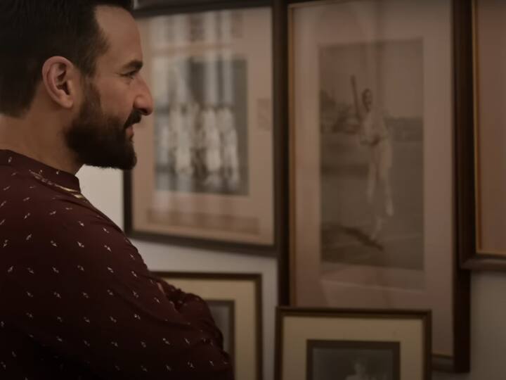 Saif moves down the corridor, which is adorned with numerous antique paintings and photographs that reflect the Pataudi legacy. Additionally, there is a picture of cricketer Mansoor Ali Khan Pataudi when he was young. (Image Source: You Tube/ Myntra)