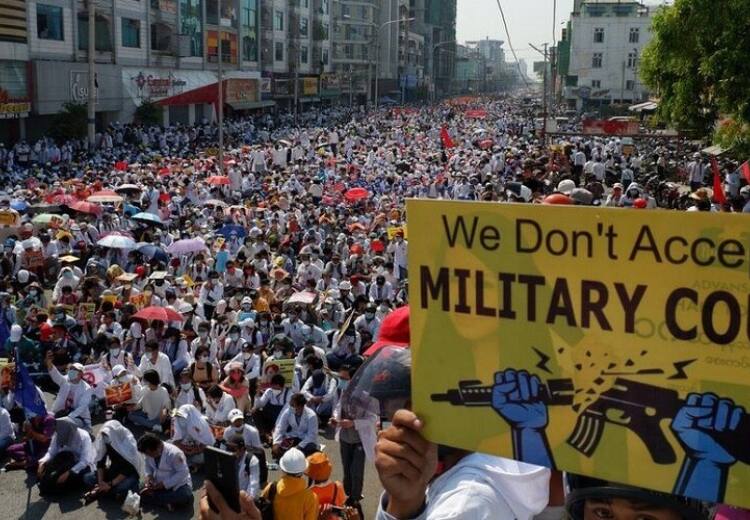 Drone Attack In Myanmar many soldiers including army general died know who did this? Drone Attack In Myanmar : म्यांमार में ड्रोन हमला, सेना के जनरल समेत कई सैनिकों की गई जान, जानें किसने किया ऐसा?