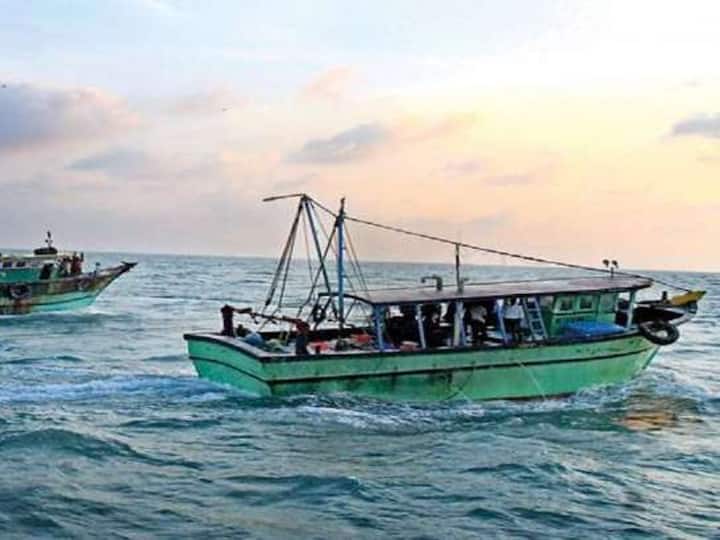 Sri Lankan Navy Arrests Four TN Fishermen From Mayiladuthurai Sri Lankan Navy Arrests Four TN Fishermen From Mayiladuthurai