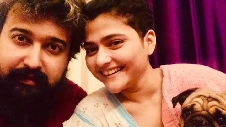 প্রায় ২ সপ্তাহ পার। হাসপাতালে ভর্তি রয়েছেন অভিনেত্রী ঐন্দ্রিলা শর্মা। আচমকাই স্ট্রোক হয়ে হাসপাতালে ভর্তি হন তিনি। সেই থেকে লড়াই চলছে। পাশে রয়েছেন প্রেমিক ও অভিনেতা সব্যসাচী চৌধুরী। অবশ্যই রয়েছে পরিবার।