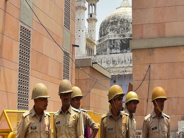 Varanasi Court Dismisses Masjid Committee Challenge To Maintainability Of Suit Seeking Possession Of Gyanvapi Premises Gyanvapi Mosque Case: ஞானவாபி மசூதியை இந்து கடவுளிடம் ஒப்படைக்கக்கோரி தொடரப்பட்ட வழக்கு...மசூதி கமிட்டியின் மனு தள்ளுபடி..!