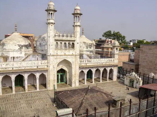 Varanasi Court Dismisses Masjid Committee's Challenge To Maintainability Of Suit Seeking Possession Of Gyanvapi Premises Gyanvapi Case: ਅਦਾਲਤ ਨੇ ਗਿਆਨਵਾਪੀ ਨੂੰ ਲੈ ਕੇ ਹਿੰਦੂ ਪੱਖ ਦੀ ਮੰਗ ਮੰਨੀ, ਕਿਹਾ- ਮਾਮਲਾ ਸੁਣਵਾਈ ਦਾ ਹੱਕਦਾਰ