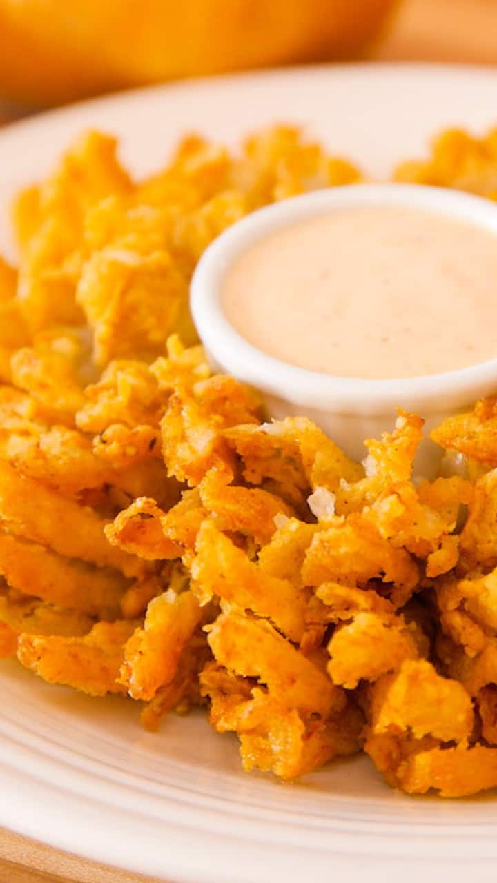 பேக்ட் ப்ளூமின் ஆனியன்