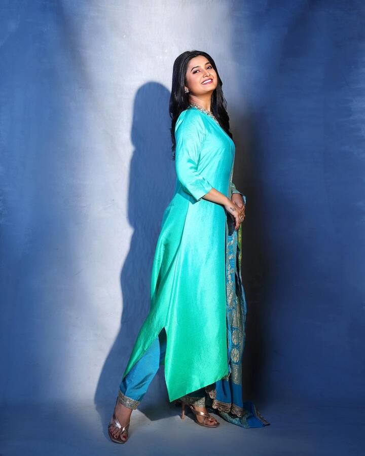 नुकतेच प्राजक्तानं तिच्या खास लूकमधील फोटो शेअर केले आहेत. (Prajaktta Mali/ Instagram)