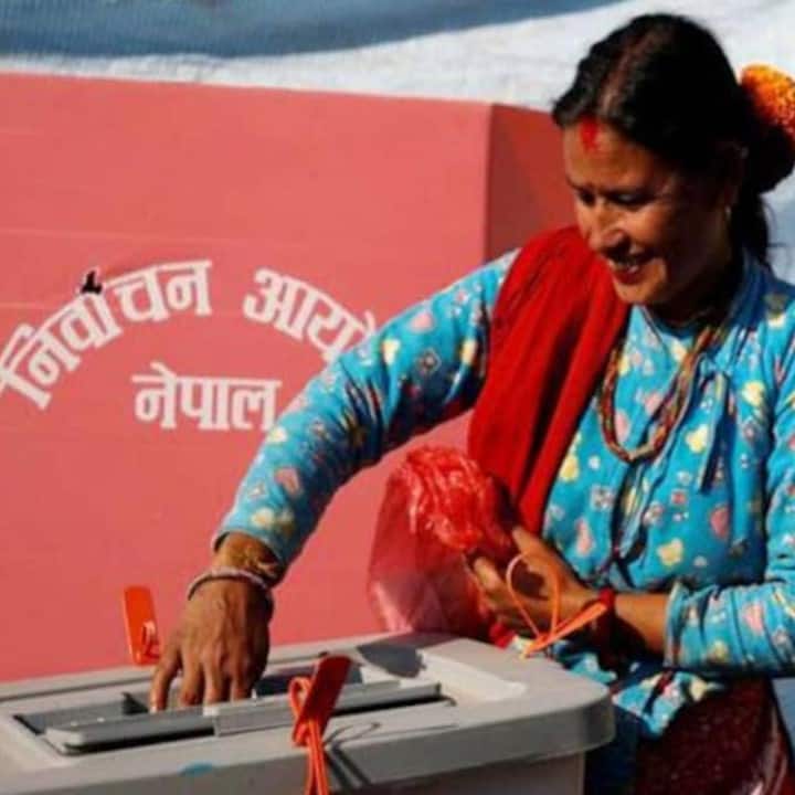 Nepal General Elections: नेपाल में कौन सी पार्टी किसे देगी टक्कर, इस बार क्या है चुनावी मुद्दा... जानें पड़ोसी देश में कितानी गरमाई सियासत