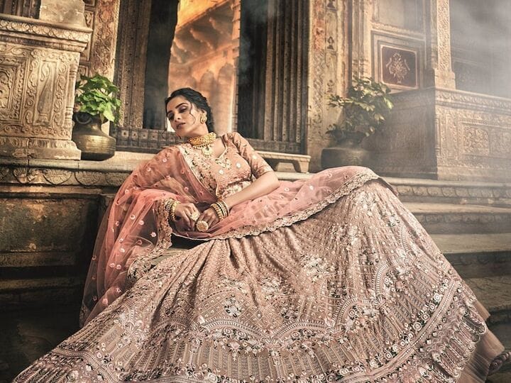 Trending Lehnga: इस वेडिंग सीजन इन ट्रेंडिंग लहगों को बनाएं अपनी पसंद, ग्रेस देखकर लोग हो जाएंगे फिदा