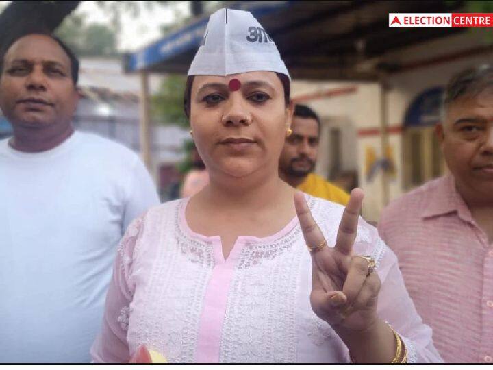 MCD Election 2022: सुल्तानपुर माजरा वार्ड से AAP ने दिया ट्रांसजेंडर उम्मीदवार बॉबी किन्नर को टिकट, 2017 में निर्दलीय लड़ चुकी हैं चुनाव, जानिए कितनी है संपत्ति Delhi MCD Election 2022 AAP transgender CANDIDATE bobby kinnar PROPERTY NET WORTH MCD Election 2022: सुल्तानपुर माजरा वार्ड से AAP ने दिया ट्रांसजेंडर उम्मीदवार बॉबी किन्नर को टिकट, 2017 में निर्दलीय लड़ चुकी हैं चुनाव, जानिए कितनी है संपत्ति