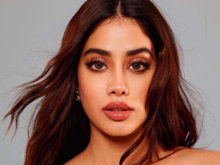 Janhvi Kapoor Gives A Tour Of Her Chennai House, The First House Sridevi Bought Janhvi Kapoor Gives A Tour Of Her Chennai House, The First House Sridevi Bought