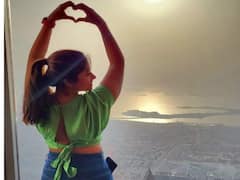 Gruhalakshmi Lahari Photos: దుబాయ్ మెమోరీస్ అంటూ పిక్స్ పోస్ట్ చేసిన 'గృహలక్ష్మి' శ్రుతి(లహరి)