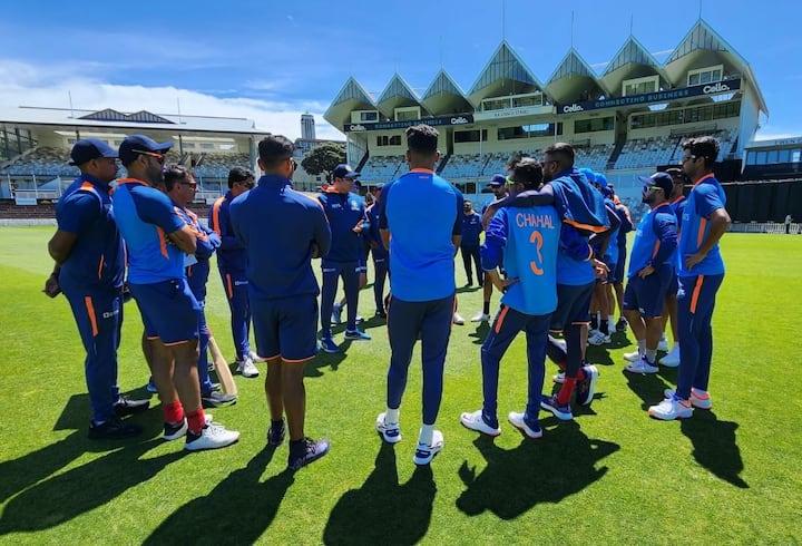 IND vs NZ:  આવતીકાલથી ભારત અને ન્યૂઝીલેન્ડ વચ્ચે ટી20 સીરીઝ શરૂ થઇ રહી છે, આ પહેલા બન્ને ટીમો વેલિંગટનમાં પહોંચી ગઇ છે, અને પ્રેક્ટિસ પણ શરૂ કરી દીધી છે.