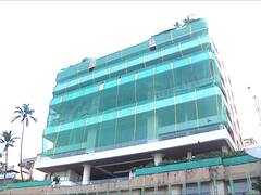 Narayan Rane Bungalow : नारायण राणे यांच्याकडूनच अधीश बंगल्यामधील अनधिकृत बांधकामावर हातोडा