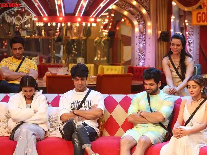 bigg boss 16 the contestants were smoking in the open despite warning marathi news Bigg Boss 16 : 'जर तुम्ही हिरो आहात.. तर खलनायकाची काय गरज?'; सदस्यांच्या वागणुकीवर बिग बॉसने घेतली शाळा
